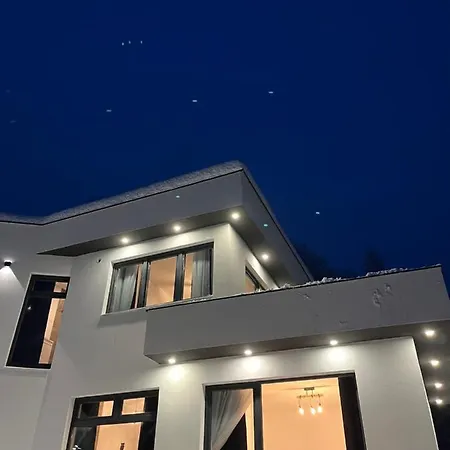 Vila Villa SJJ